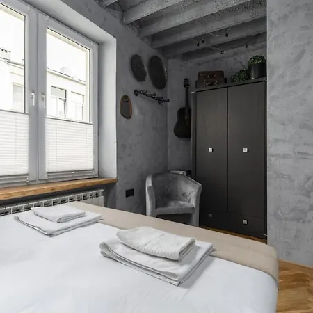 Targowa Loft Praga Apartment *